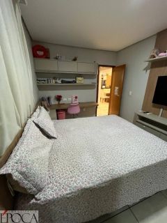 CASA PORTEIRA FECHADA NO BAIRRO TODOS OS SANTOS