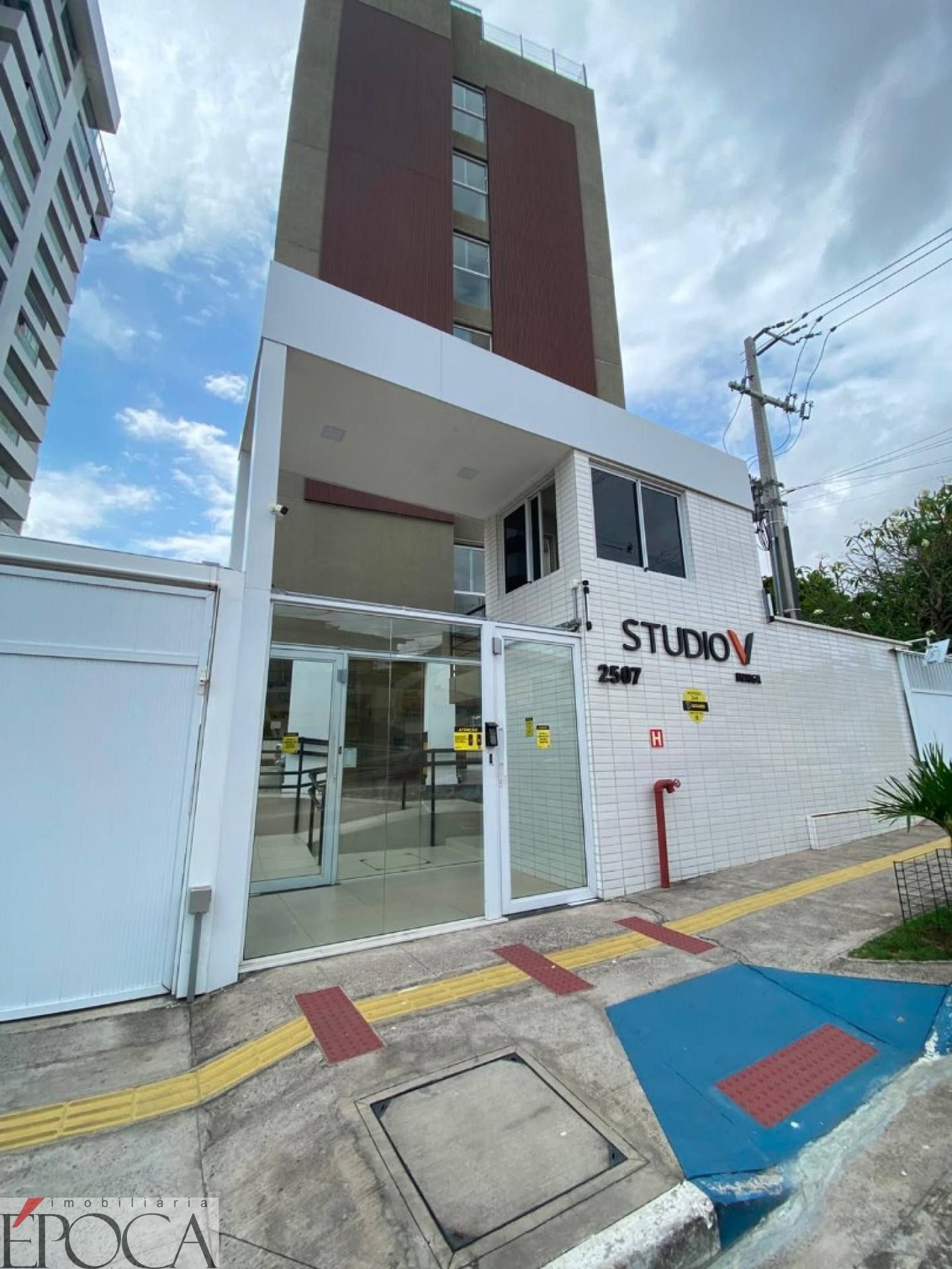 STUDIO V ININGA