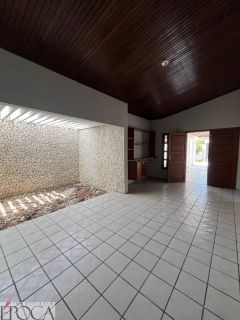 CASA NO BAIRRO MORADA DO SOL