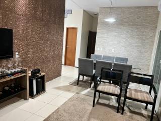 CASA NO BAIRRO VALE QUEM TEM