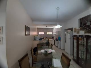 CASA NO BAIRRO ZOOBOTÂNICO