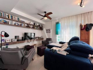 Excelente Apartamento Meia Praia 350 m do mar 3 quartos sendo 2 suítes e 2 vagas de garagem