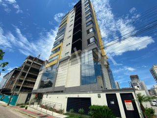 Excelente apartamento 3 quartos sendo 1 suíte com 2 vagas de lazer  a 100 m do mar no Perequê