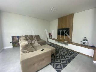 Excelente apartamento 3 quartos sendo 1 suíte com 2 vagas de lazer  a 100 m do mar no Perequê