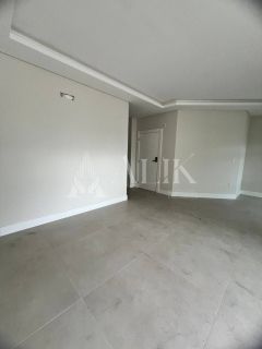 Excelente apartamento na  Meia Praia 3 suítes e 2 vagas ampla área de lazer