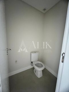 Excelente apartamento na  Meia Praia 3 suítes e 2 vagas ampla área de lazer