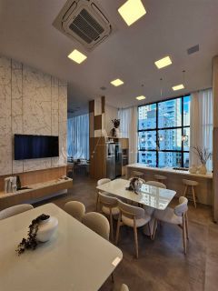 Excelente apartamento na  Meia Praia 3 suítes e 2 vagas ampla área de lazer