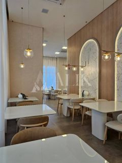 Excelente apartamento na  Meia Praia 3 suítes e 2 vagas ampla área de lazer