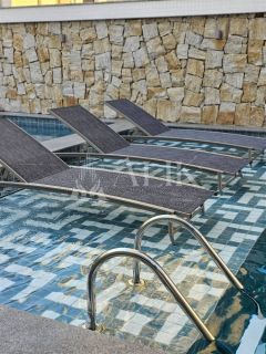 Excelente apartamento na  Meia Praia 3 suítes e 2 vagas ampla área de lazer