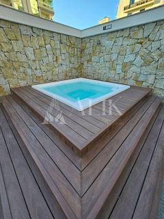 Excelente apartamento na  Meia Praia 3 suítes e 2 vagas ampla área de lazer