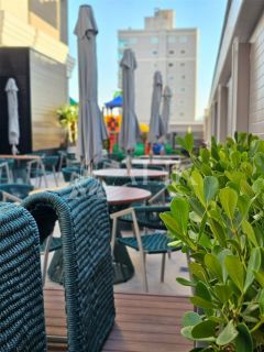 Excelente apartamento na  Meia Praia 3 suítes e 2 vagas ampla área de lazer