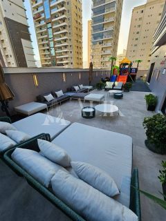 Excelente apartamento na  Meia Praia 3 suítes e 2 vagas ampla área de lazer