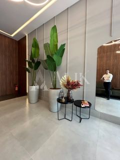 Excelente Apartamento na Meia Praia 3 suítes  2 vagas e lazer completo de R$ 1.490.000,00 por R$ 1.200.000,00
