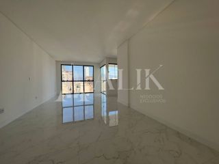 Excelente Apartamento na Meia Praia 3 suítes  2 vagas e lazer completo de R$ 1.490.000,00 por R$ 1.200.000,00