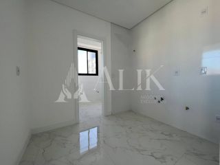 Excelente Apartamento na Meia Praia 3 suítes  2 vagas e lazer completo de R$ 1.490.000,00 por R$ 1.200.000,00