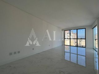 Excelente Apartamento na Meia Praia 3 suítes  2 vagas e lazer completo de R$ 1.490.000,00 por R$ 1.200.000,00