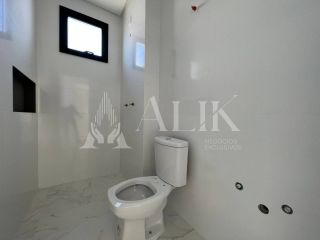 Excelente Apartamento na Meia Praia 3 suítes  2 vagas e lazer completo de R$ 1.490.000,00 por R$ 1.200.000,00