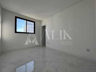 Excelente Apartamento na Meia Praia 3 suítes  2 vagas e lazer completo de R$ 1.490.000,00 por R$ 1.200.000,00