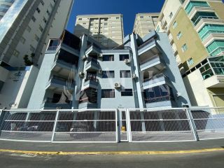 Excelente Apartamento Quadra Mar na Meia Praia 3 quartos sendo 1 suíte e 2 vagas de garagem