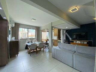 Excelente Apartamento Quadra Mar na Meia Praia 3 quartos sendo 1 suíte e 2 vagas de garagem