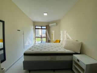 Excelente Apartamento Quadra Mar na Meia Praia 3 quartos sendo 1 suíte e 2 vagas de garagem