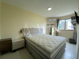 Excelente Apartamento Quadra Mar na Meia Praia 3 quartos sendo 1 suíte e 2 vagas de garagem