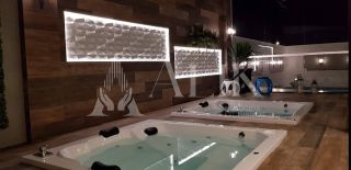 Apartamento na Meia Praia 3 suítes e 2 vagas ampla área de Lazer ( DE R$ 1.550.000,00 POR R$ 1.299.000,00 Á VISTA )