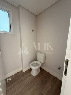 Apartamento na Meia Praia 3 suítes e 2 vagas ampla área de Lazer ( DE R$ 1.550.000,00 POR R$ 1.299.000,00 Á VISTA )