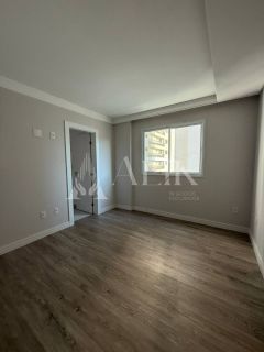 Apartamento na Meia Praia 3 suítes e 2 vagas ampla área de Lazer ( DE R$ 1.550.000,00 POR R$ 1.299.000,00 Á VISTA )