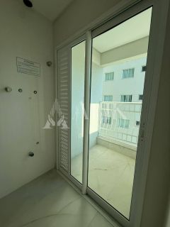 Apartamento na Meia Praia 3 suítes e 2 vagas ampla área de Lazer ( DE R$ 1.550.000,00 POR R$ 1.299.000,00 Á VISTA )