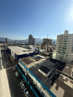 Apartamento na Meia Praia 3 suítes e 2 vagas ampla área de Lazer ( DE R$ 1.550.000,00 POR R$ 1.299.000,00 Á VISTA )