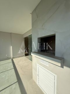Apartamento na Meia Praia 3 suítes e 2 vagas ampla área de Lazer ( DE R$ 1.550.000,00 POR R$ 1.299.000,00 Á VISTA )