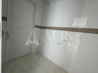 Excelente Sobrado com terraço Novo no Bairro Alto em Curitiba ( R$ 240 mil de entrada direto com a construtora)