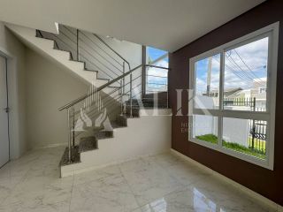 Excelente Sobrado com terraço Novo no Bairro Alto em Curitiba ( R$ 240 mil de entrada direto com a construtora)