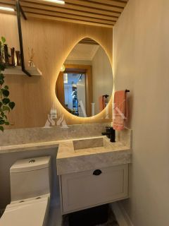 Apartamento Finamente Mobiliado e Decorado, sendo 2 suítes e 2 vagas de Garagem em Itapema