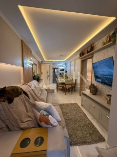 Apartamento Finamente Mobiliado e Decorado, sendo 2 suítes e 2 vagas de Garagem em Itapema