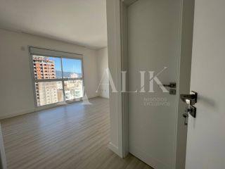 Apartamento Frente 2º Avenida - 3 suites e 3 vagas Individuais, ampla área de Lazer completa com piscina aquecida( DE R$ 2.195.000,00  POR R$ 1.449.000,00 Á VISTA )