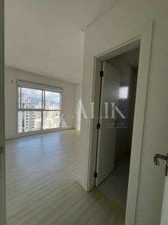 Apartamento Frente 2º Avenida - 3 suítes e 3 vagas Individuais, ampla área de Lazer completa com piscina aquecida( DE R$ 2.195.000,00  POR R$ 1.550.000,00 Á VISTA )