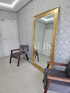 Excelente Apartamento finamente mobiliado 2 suítes e 2 vagas na Meia Praia