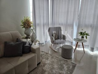 Excelente Apartamento finamente mobiliado 2 suítes e 2 vagas na Meia Praia