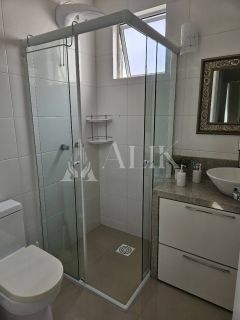 Excelente Apartamento finamente mobiliado 2 suítes e 2 vagas na Meia Praia