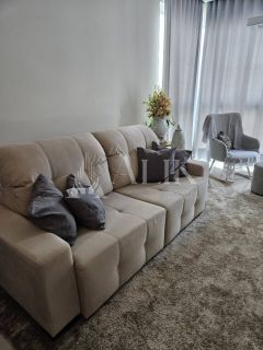 Excelente Apartamento finamente mobiliado 2 suítes e 2 vagas na Meia Praia