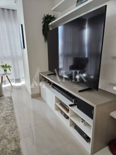 Excelente Apartamento finamente mobiliado 2 suítes e 2 vagas na Meia Praia