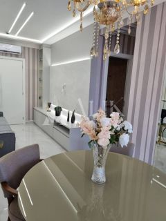 Excelente Apartamento 2 suítes finamente mobiliado área de lazer completa Chateau Avenue