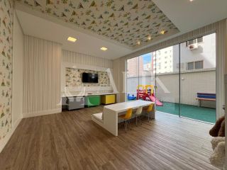 Excelente Apartamento 3 suítes e 2 vagas na Meia Praia Lazer completo ( 200 m do Mar)
