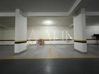 Excelente Apartamento 3 suítes e 2 vagas na Meia Praia Lazer completo ( 200 m do Mar)