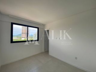 Oportunidade Meia Praia 3 suítes e 2 vagas área de lazer completa de R$ 1.500.000,00 por R$ 949.000,00 á vista