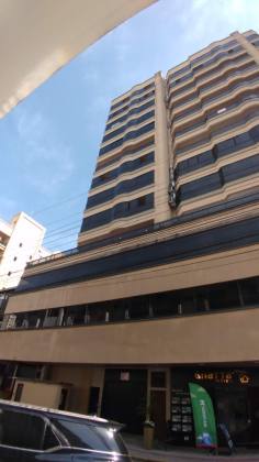 APARTAMENTO MOBILIADO À 150 METROS DA PRAIA EM MEIA PRAIA SC.