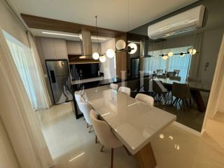 Excelente Apartamento Finamente Mobiliado 3 suítes e 2 vagas área de lazer