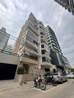 Excelente apartamento mobiliado a 250 m do mar Meia Praia